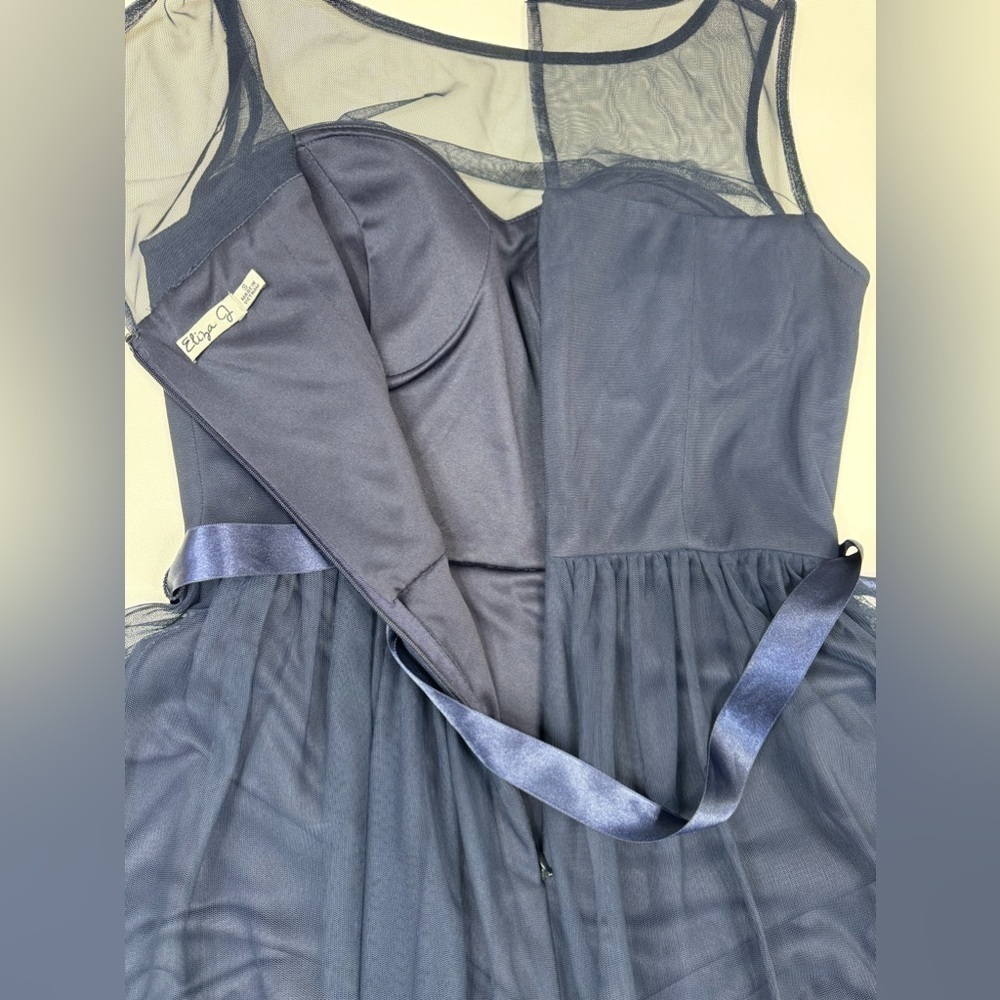 Eliza J Illusion Neckline Sleeveless Embroidery Dress Womans Small - Picture 9 of 14